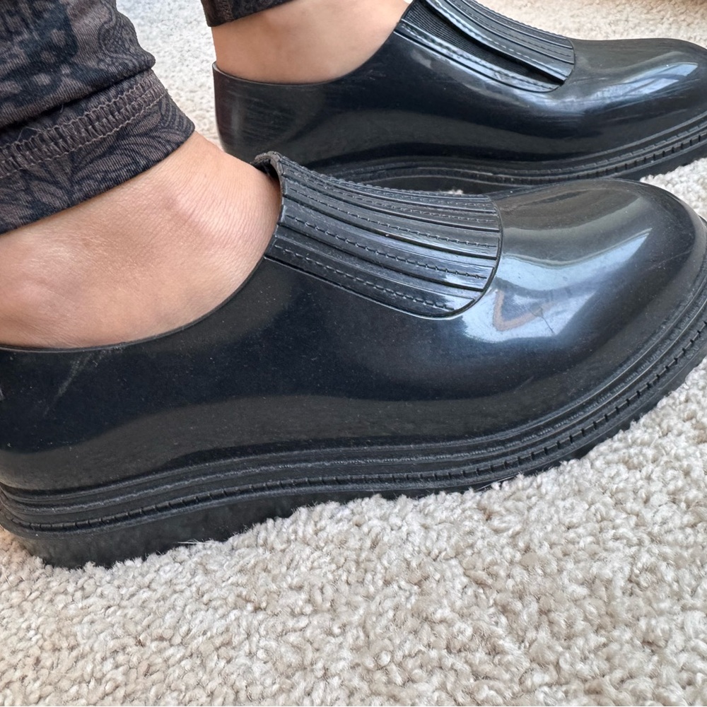 Melissa Black Rubber Slip-On Flats Comfort Women's Size 8 Casual Round Toe - Picture 5 of 6